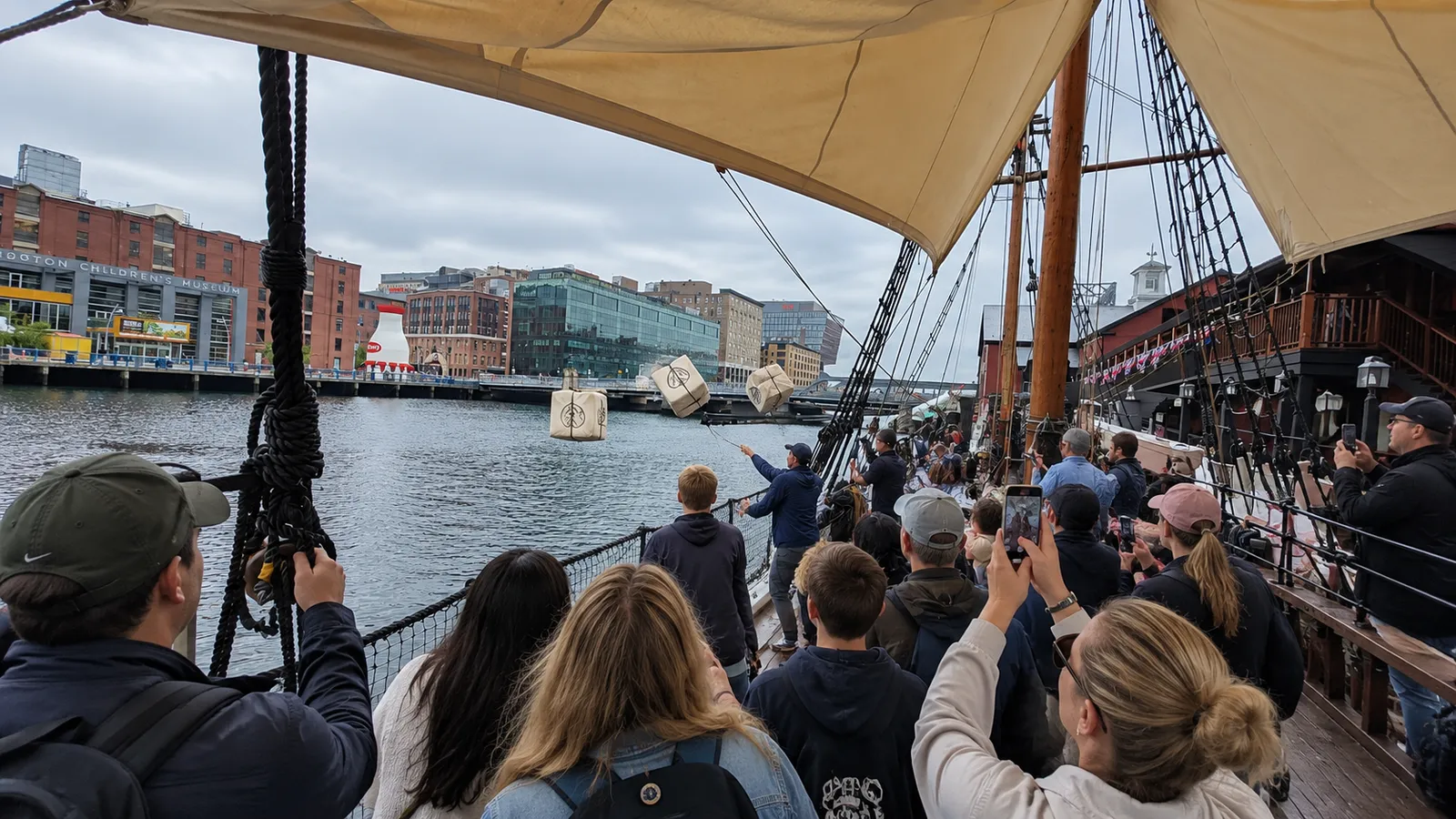 Boston: Boston Tea Party Ships and Museum Interactive Tour